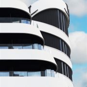 Yacht premium hotel: τα συστήματα της ALUMIL στο κοσμοπολίτικο ξενοδοχείο