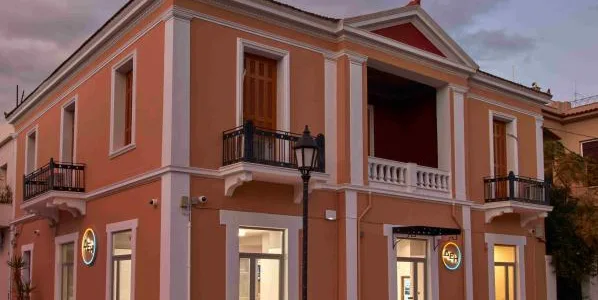 Η ΔΕΗ ξεπέρασε τα 100 καταστήματα νέας γενιάς σε όλη την Ελλάδα