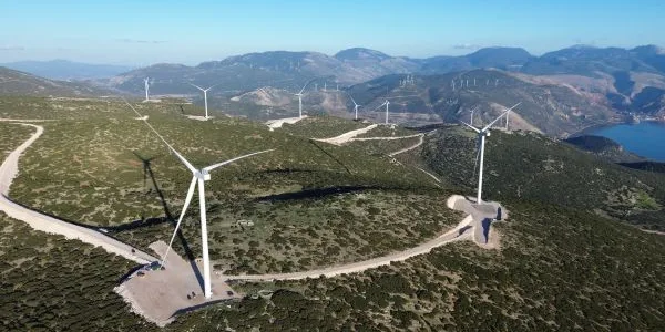 Όμιλος ΔΕΗ: oλοκλήρωση κατασκευής αιολικού πάρκου 36 MW στη Φωκίδα