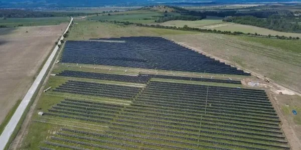 Όμιλος ΔΕΗ: Προσθέτει φωτοβολταϊκό πάρκο 88 MW στο χαρτοφυλάκιο της Βουλγαρίας