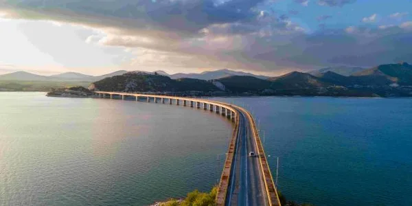 ΔΕΗ-HSS: συνεργασία για υδροηλεκτρική παραγωγή και βιωσιμότητα