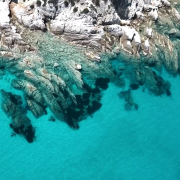 Γυάρος: διατηρείται η απαγόρευση αλιευτικής δραστηριότητας