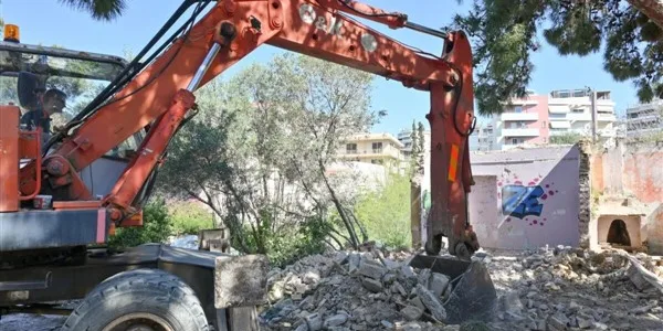 Κατεδάφιση 21 αυθαιρέτων εντός του ρέματος Πικροδάφνης