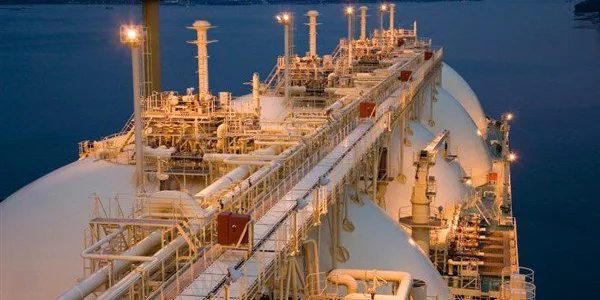 Όμιλος NAFTOGAZ – ΔΕΠΑ Εμπορίας: συμφωνία για μεταφορά LNG