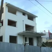 Τραυματίας από κατάρρευση μεσοτοιχίας κτιρίου στο Μαρούσι