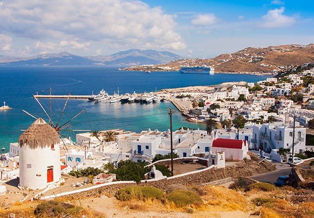 Μύκονος: Σαρωτικός έλεγχος στα αρχεία της Πολεοδομίας με εντολή εισαγγελέα