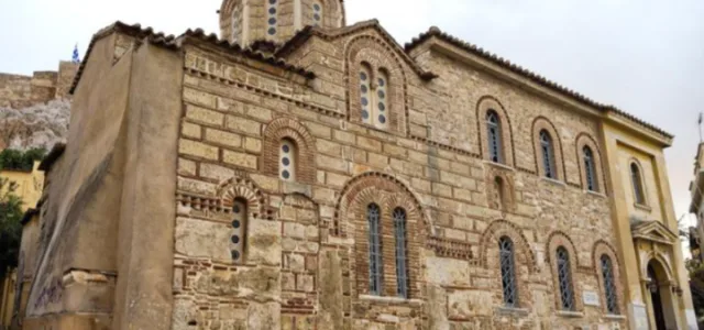 Στατική ενίσχυση και ανάδειξη ιστορικού ναού στην Πλάκα