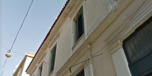 Διατηρητέα: από κοσμήματα της πόλης «δημόσια απειλή»!