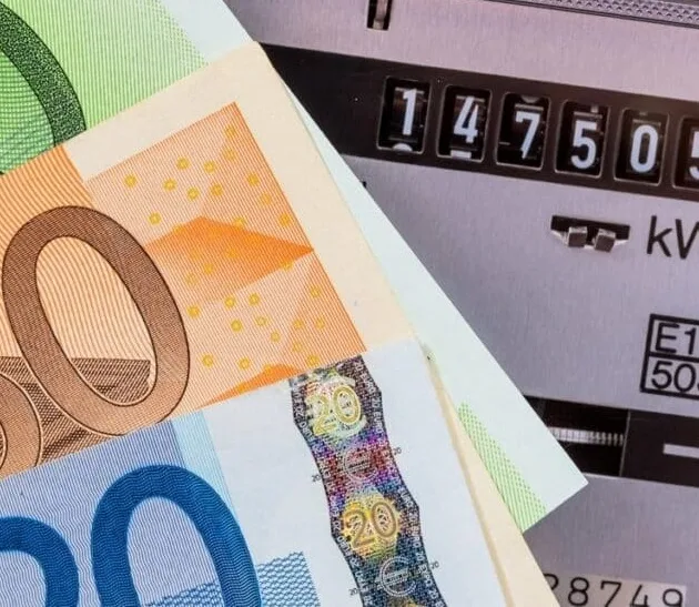 Ρεύμα: Τι αλλάζει σε τιμολόγια, παρόχους και διακοπές ηλεκτροδότησης