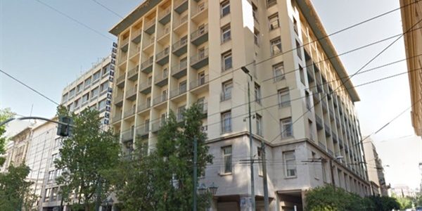 Διαγωνισμοί για Esperia Palace και νεοκλασικό στην Ζαλοκώστα