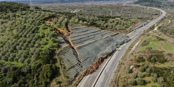 Ιόνια Οδός: αναπάντητα ερωτήματα για την μεγάλη κατολίσθηση