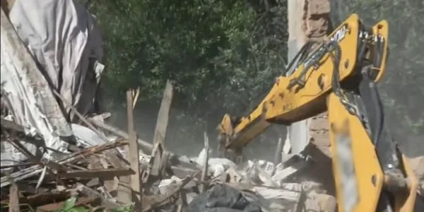 Αθήνα: κατεδαφίζονται 70 επικινδύνως ετοιμόρροπα κτίρια