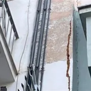 Εμπειρογνώμονες του ΤΕΕ θα ελέγξουν τις ζημιές στα κτίρια της Κυψέλης