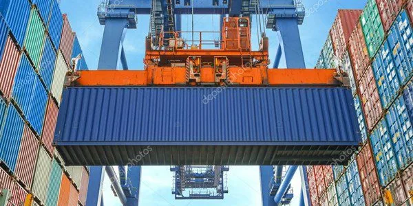 Ξεκρέμαστες οι επιχειρήσεις από χειριστές ανυψωτικών μηχανημάτων