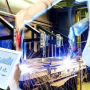 ΣΕΒ: Υποδομές και κίνητρα για την εγκατάσταση μεταποιητικών επιχειρήσεων σε βιομηχανικά πάρκα